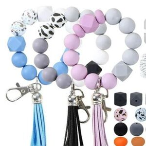 Trying to start up a business!! Pls support us🤍🤍